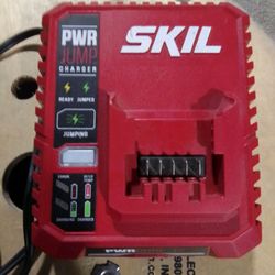 Skil PWR JUMP Charger Class 2