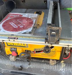 Dewalt table saw 200$ OBO