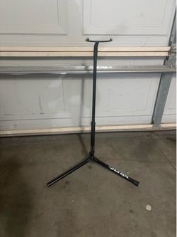Ultra Black Guitar Stand