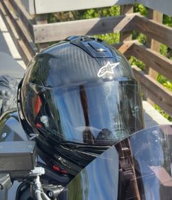 Brand New -Alphinestar r10 Size M/ With Cardo