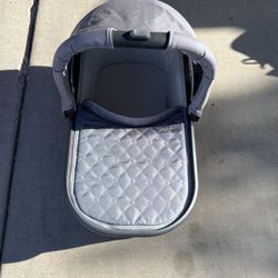 Uppa Baby Bassinet Attachment For Vista Stroller