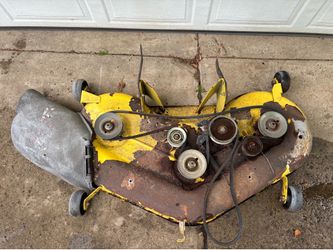 John Deere 48” Cutting Deck