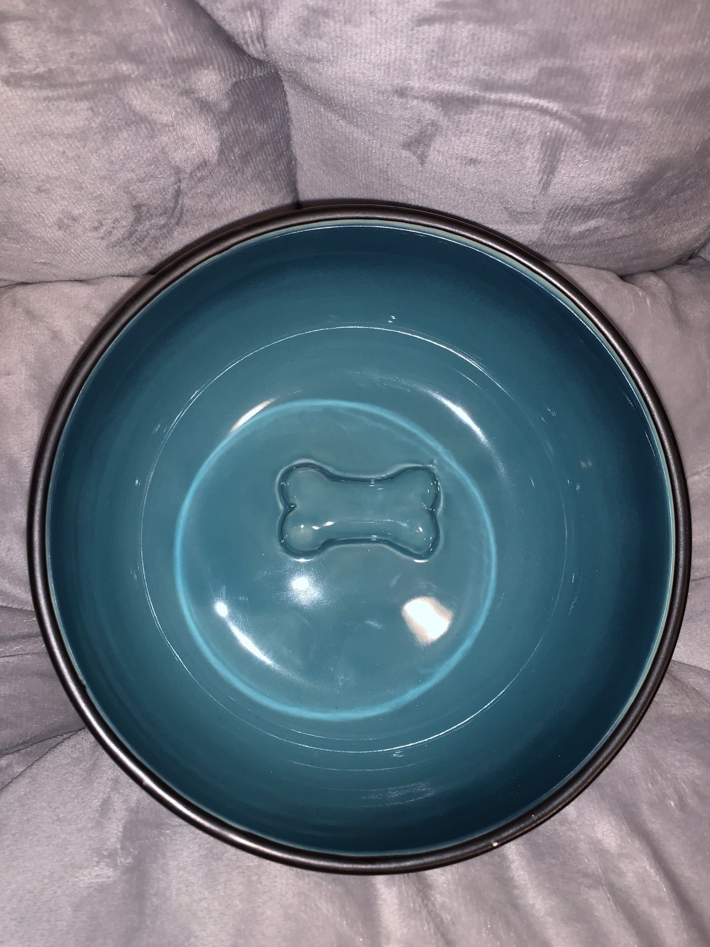 Pet bowl