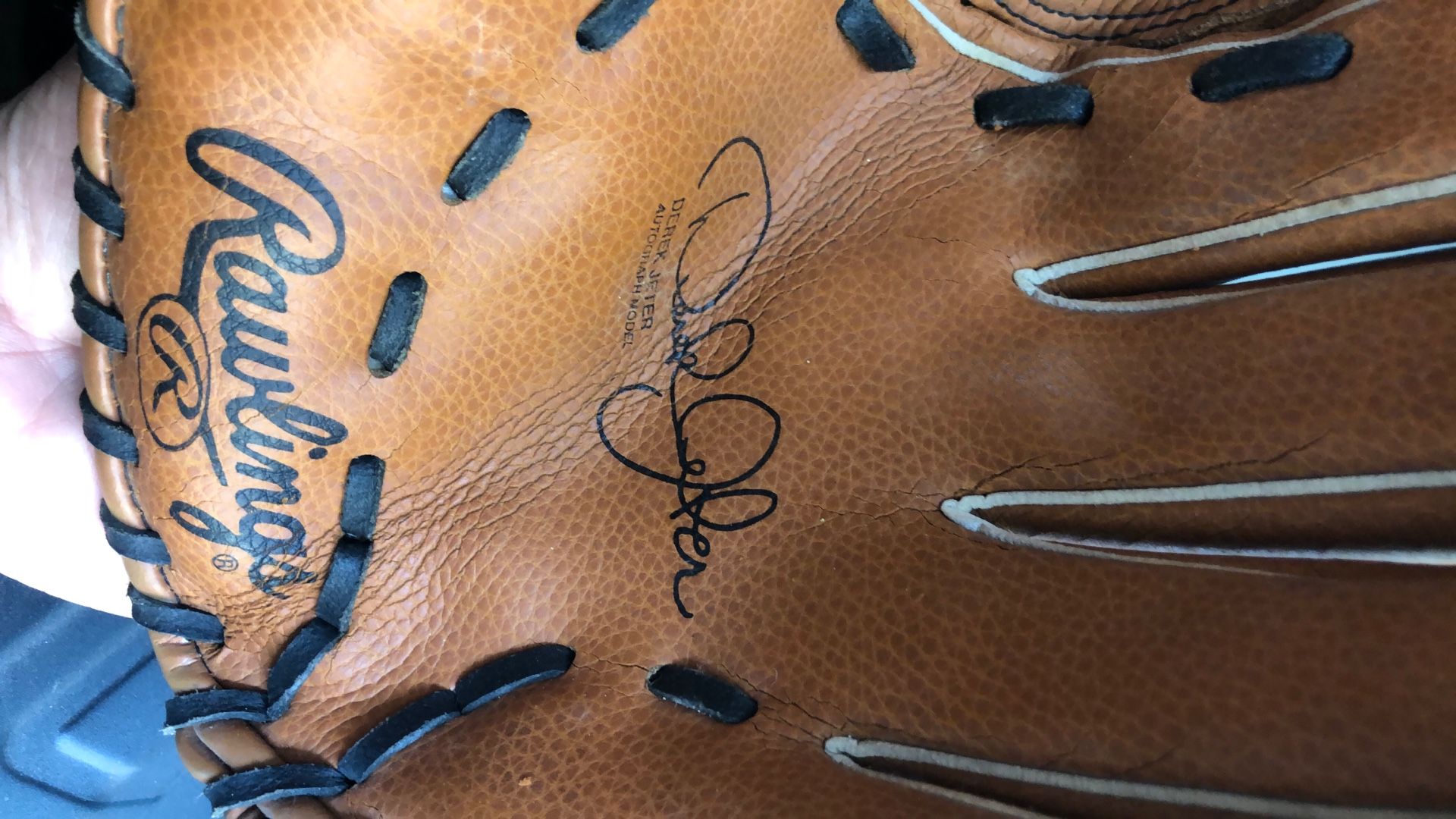 Derek Jeter Baseball Mitt 12”