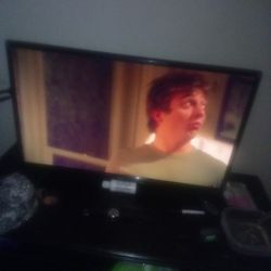 32 Inch Roku TV 