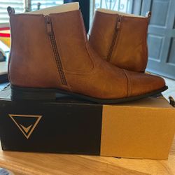 Men’s 9 1/2 Half Boots Never Worn