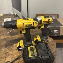 SET  DEWALT DRILL NEW TWO BATTERY AND FAST CHARGER $150 FOR ALL SERIOUS BUYERES PLEASE
