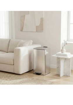 8 Gallon Stainless Steel Step Trash Can