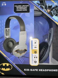 🚨3 left New Batman Kid-Safe Headphones Age 3-9