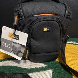 Case Logic SLRC-200 SLR Camera Holster. 