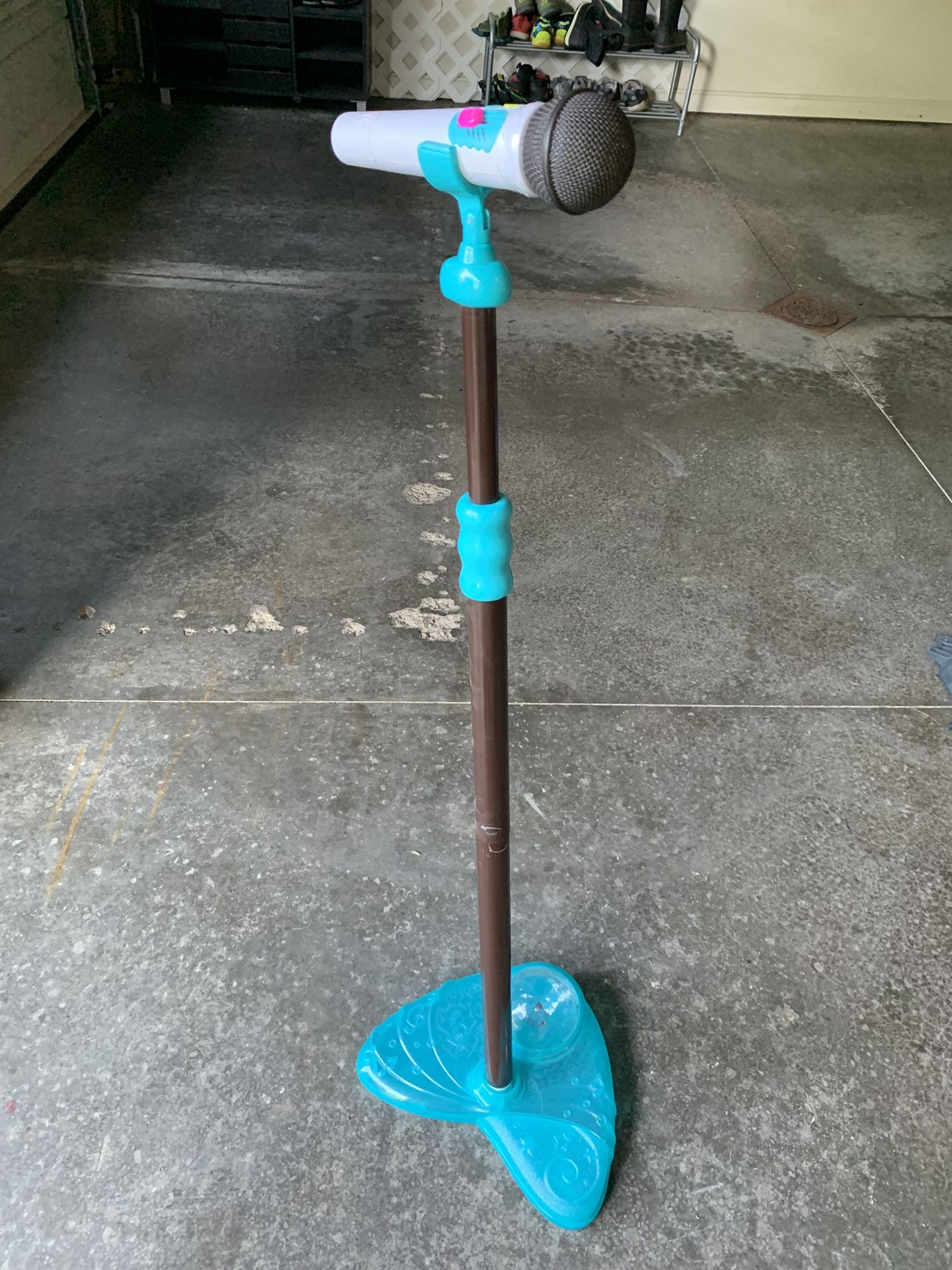 Kid’s mic with Stand