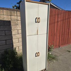 Free Cabinet