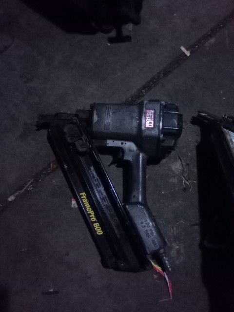 Framing Nailer And Air Compressor Combo