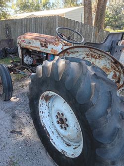 1953 Ford jubilee tractor runs great PTO works great nothing wrong great tractor