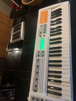 Venom MIDI Keyboard Controller