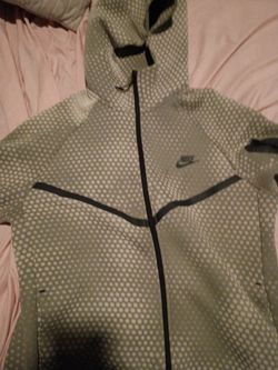 Nike tech