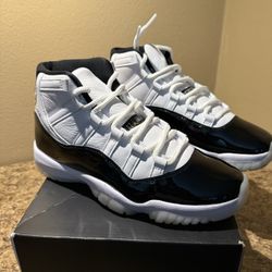 Jordan Retro 11 Gratitude Sz 9M