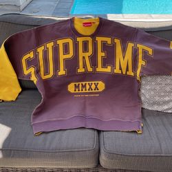 Supreme Large Crew Neck
