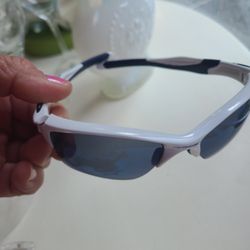 Oakley half jacket 2.0
Polished white pearl man sunglasses men