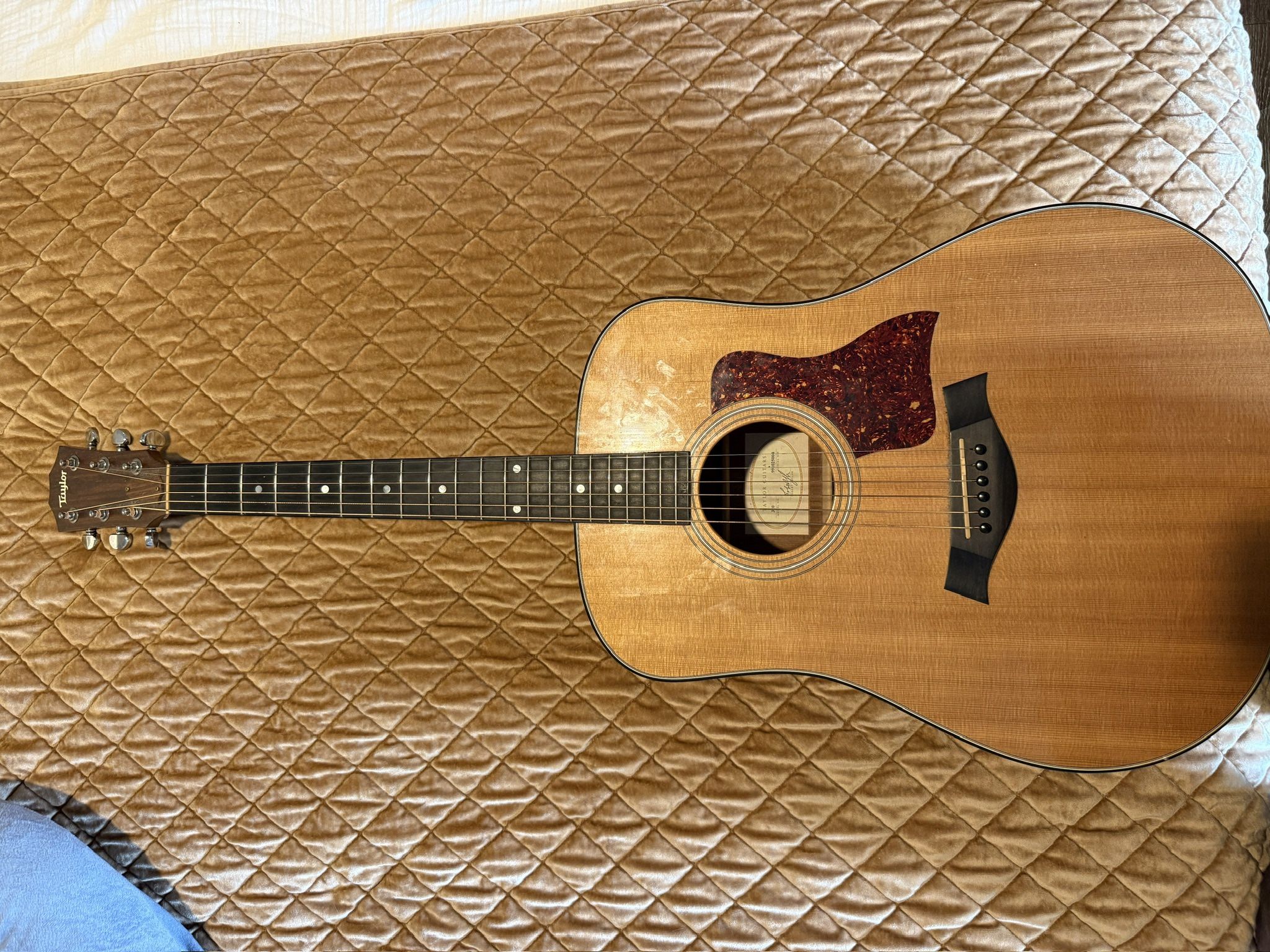 Taylor (contact info removed) Guitar Excellent Condition