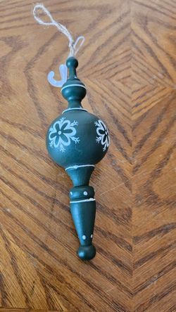 WOODEN CHRISTMAS TREE ORNAMENT