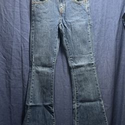 Levi’s & Strauss Co 519 Low Flare 4/132