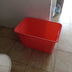 Plastic Container 30 Gallons