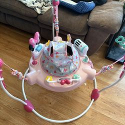 minnie mouse bouncer. 