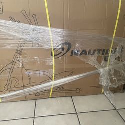 Nautilus E616 Elliptical Trainer