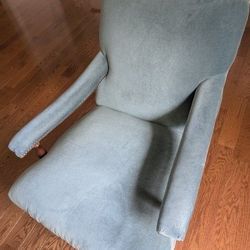 Chair With Front Rollers