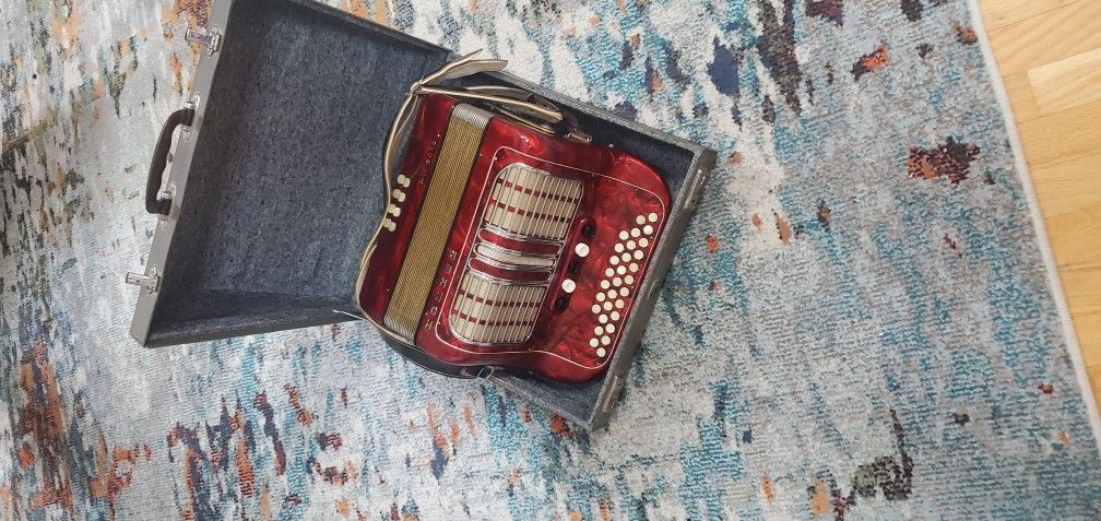 Hohner Club III M Accordion 