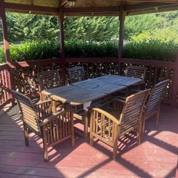 wood patio set 