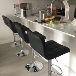 New 4 Black Bar Stools 