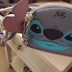 Leo and stitch purse
