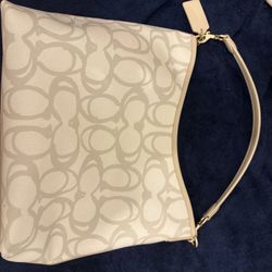 Coach Women’s Purse ( Authentic )