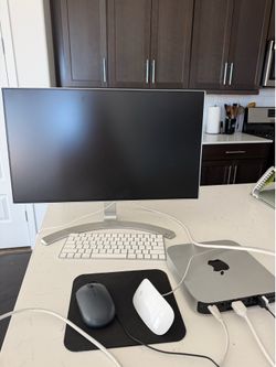 Apple Mac Mini Desktop Setup – 2 Monitors bundle