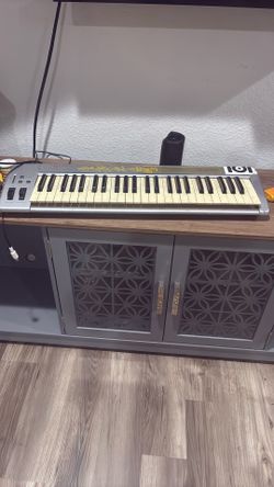 Used M-Audio Keystation 49E MIDI Controller
