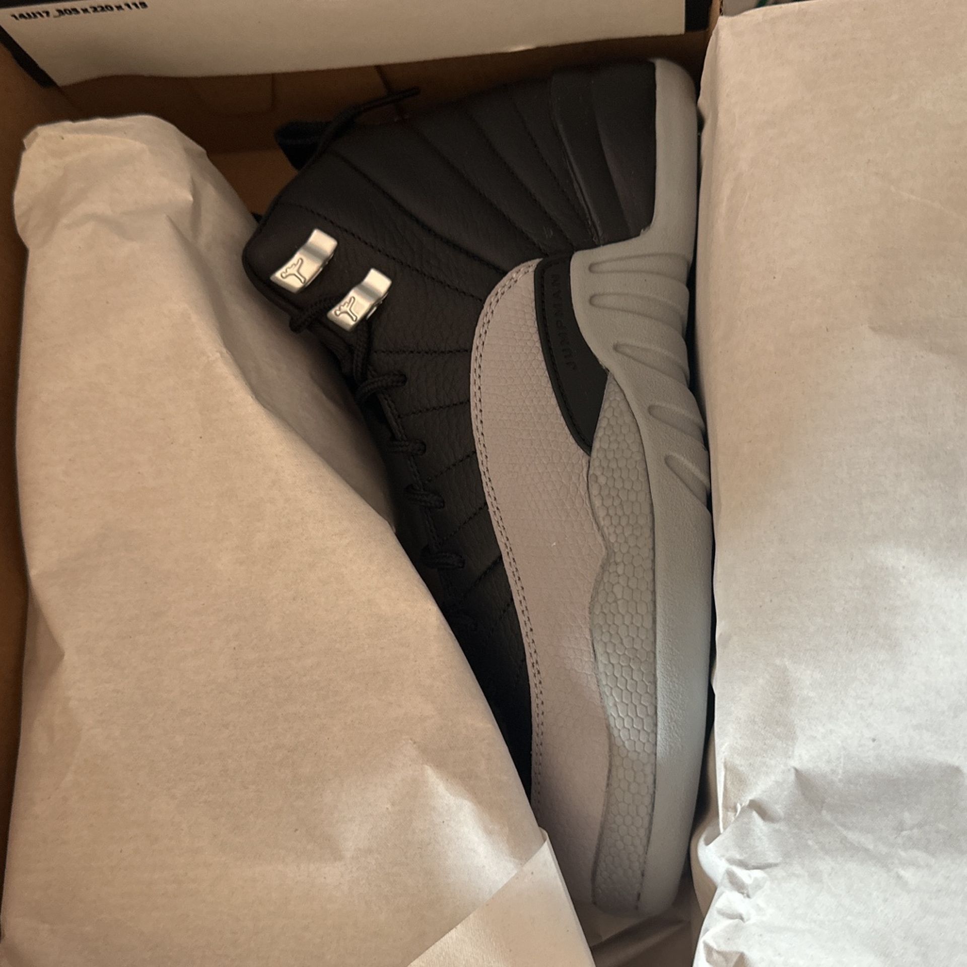 Jordan 12s Sz 5.5y Barons