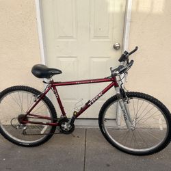 BIKE TREK 830 SIZE 26