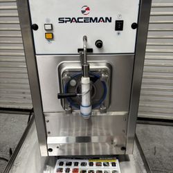 Margarita Machine Commercial Bar Restaurant NSF Approved Freezer Single Barrel Tap Cold Drink Granita Slushy Maker Spaceman 6490