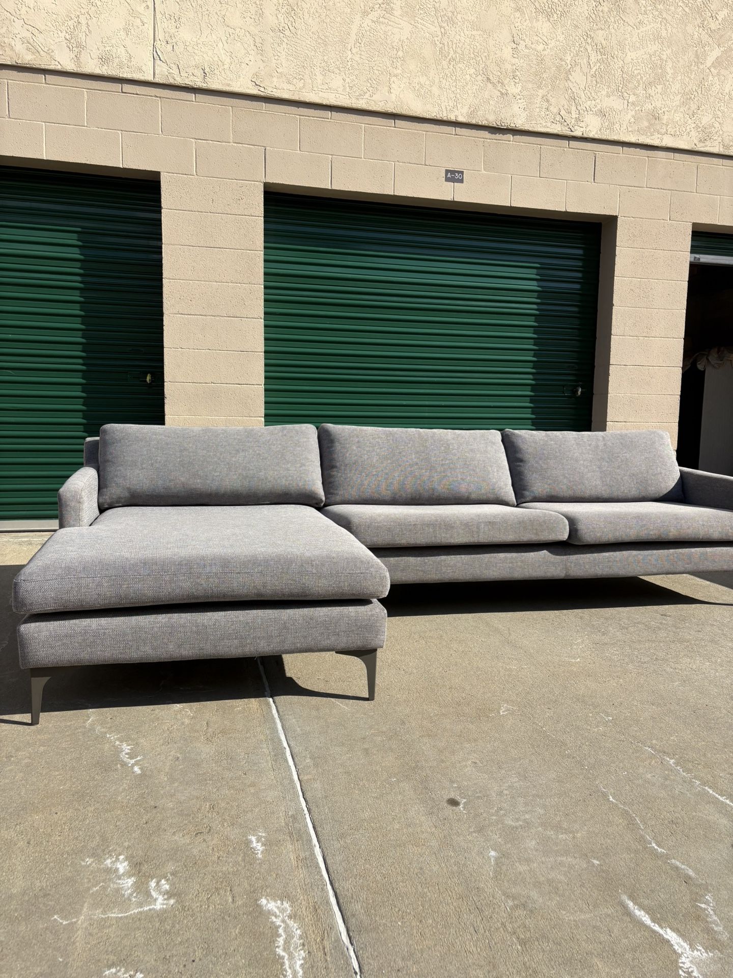 All Modern Sectional Couch 🛻Delivery Available🛻