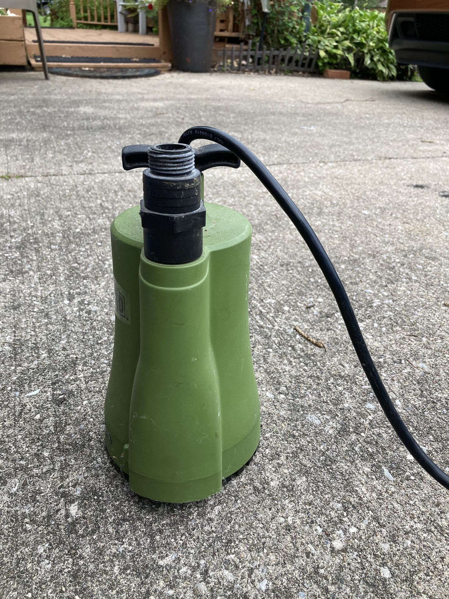 1/6 HP Submersible Utility Pump 1600 GPH