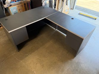 L-Shaped Office Desk with drawers (Grey)