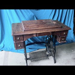 Antique Treadle Sewing Machine 