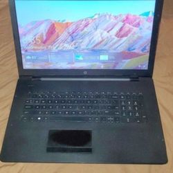 17.3" HP LAPTOP