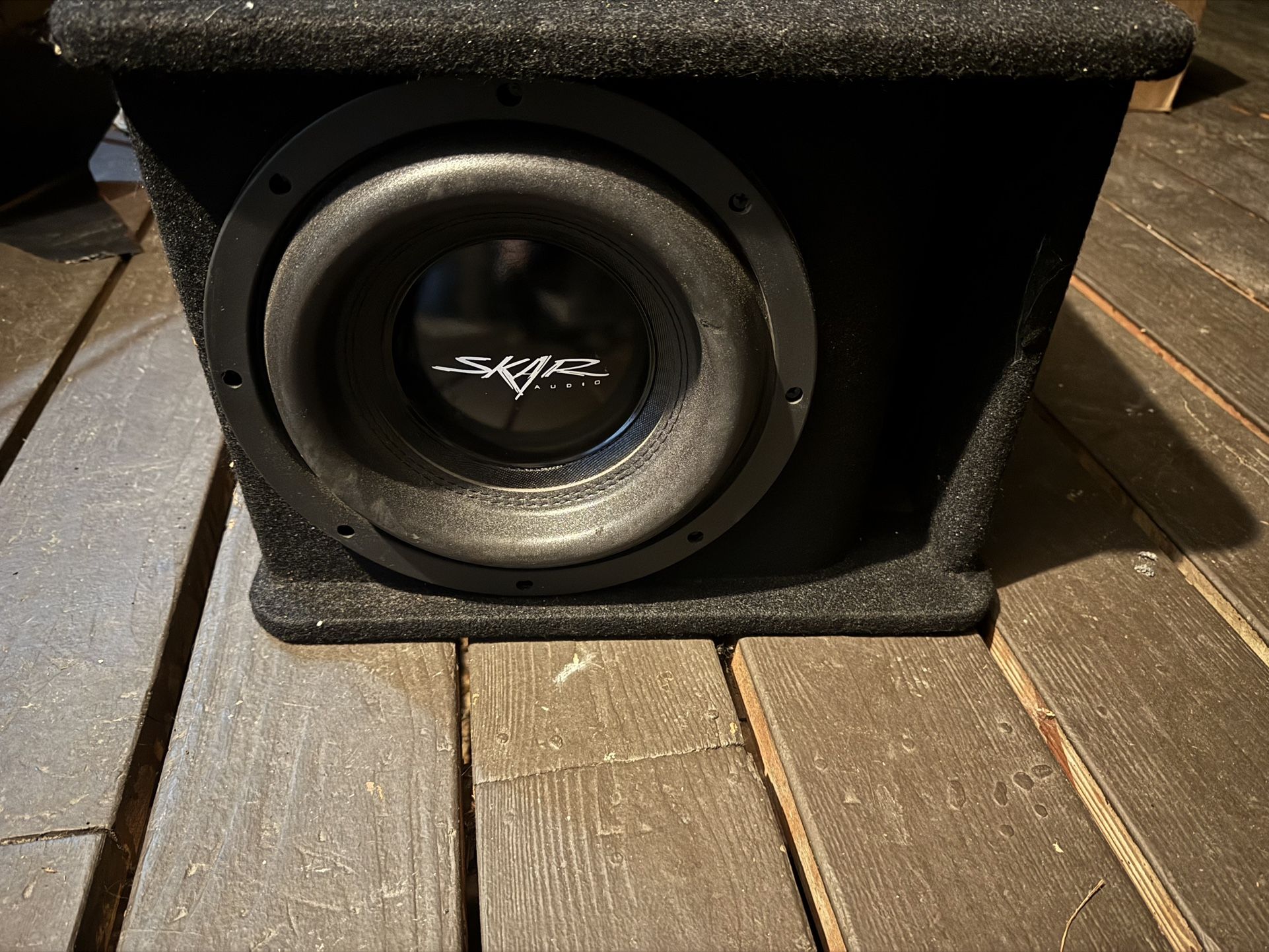 Skar Audio 8” Sub And Box
