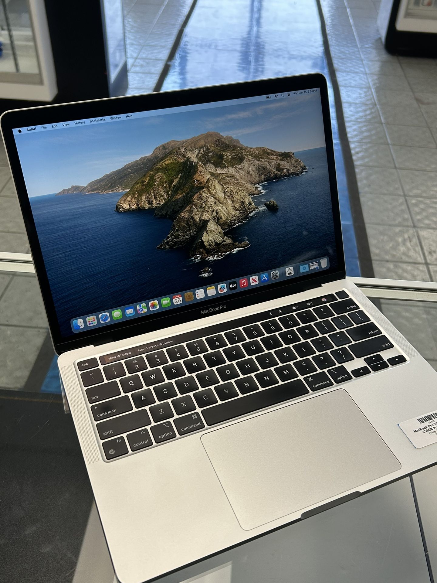 MacBook Pro 2022 M2 8GB 256GB