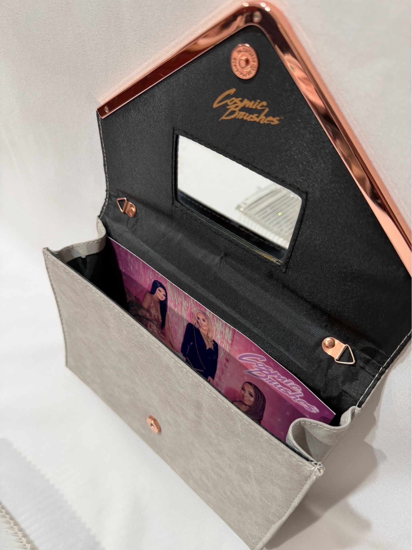 COSMIC BRUSHES MAKEUP BAG