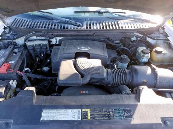 Ford expedition engine 5.4 2004 for Sale in Miami, FL - OfferUp