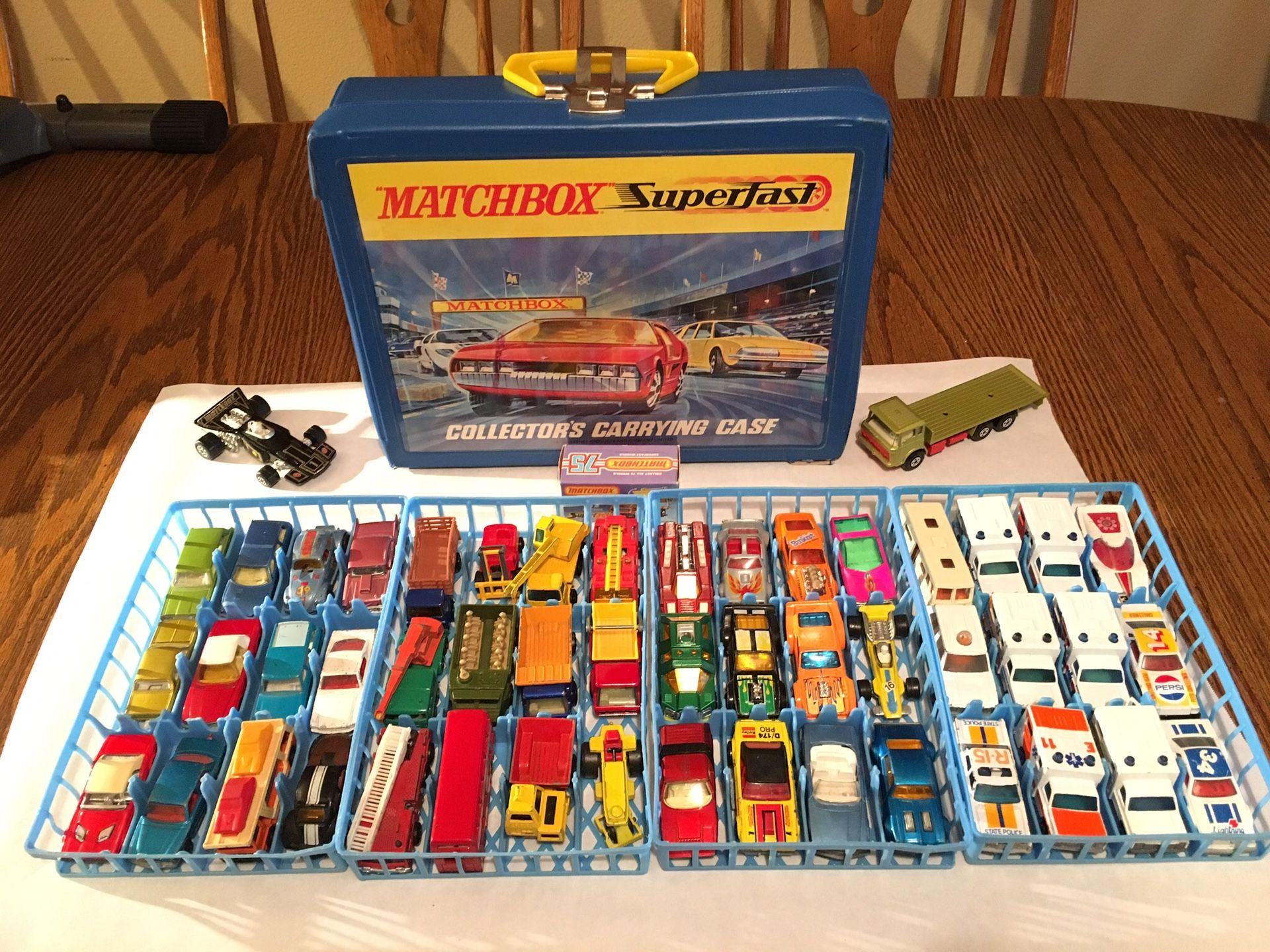 Vintage MATCHBOX Cars w/ case 50 +